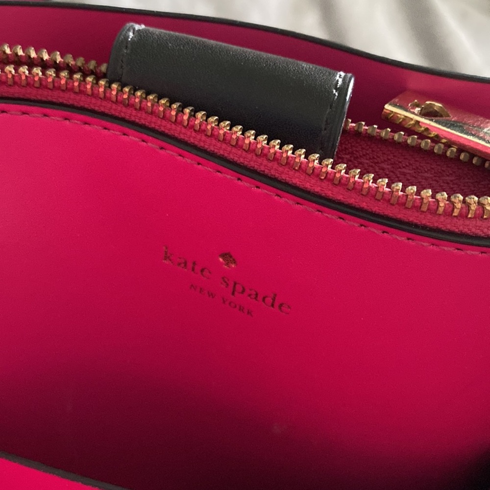 Gorgeous Black with Pink interior Kate Spade Convertible Bucket Purse - Picture 4 of 4